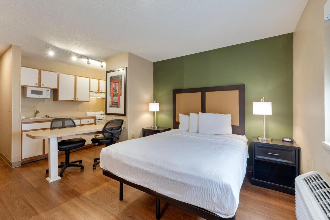 Extended Stay America Select Suites - Charlotte - Tyvola Rd - Executive Park Esterno foto