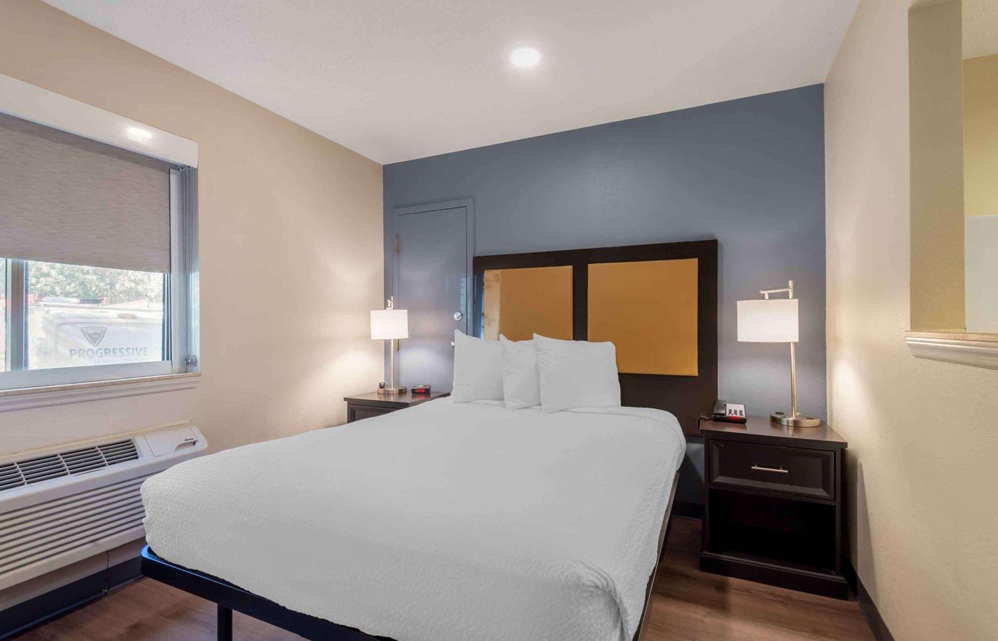 Extended Stay America Select Suites - Charlotte - Tyvola Rd - Executive Park Esterno foto