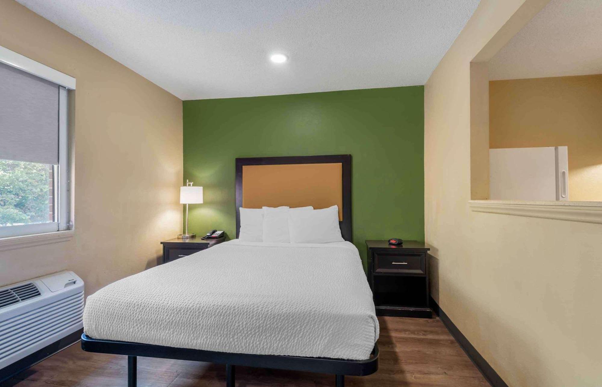 Extended Stay America Select Suites - Charlotte - Tyvola Rd - Executive Park Esterno foto