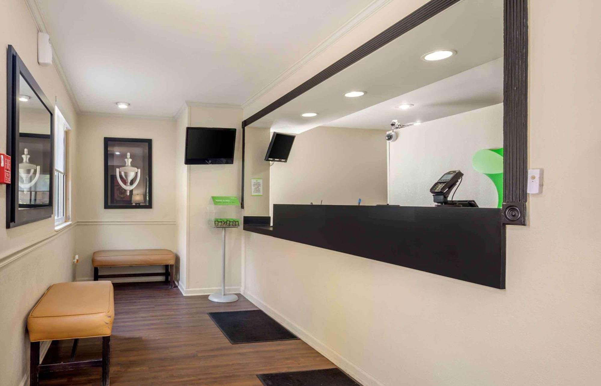 Extended Stay America Select Suites - Charlotte - Tyvola Rd - Executive Park Esterno foto