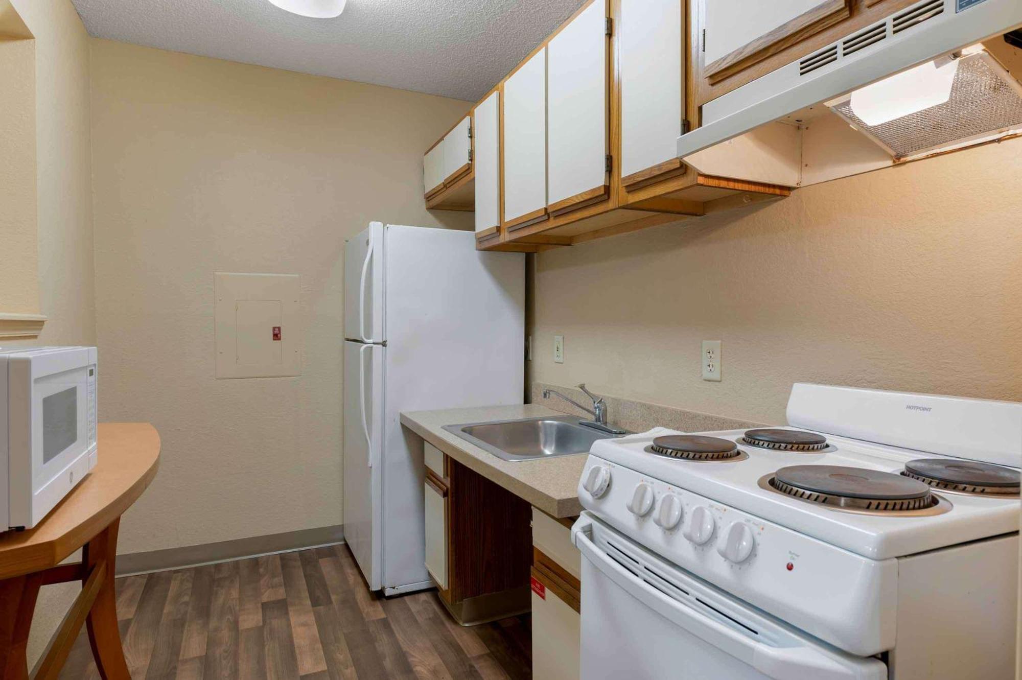 Extended Stay America Select Suites - Charlotte - Tyvola Rd - Executive Park Esterno foto