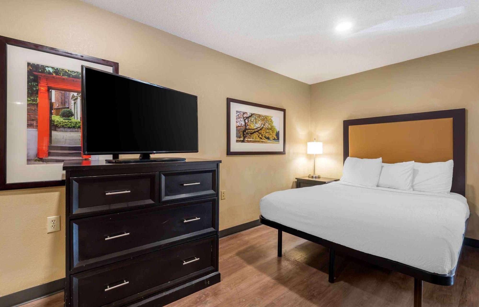 Extended Stay America Select Suites - Charlotte - Tyvola Rd - Executive Park Esterno foto