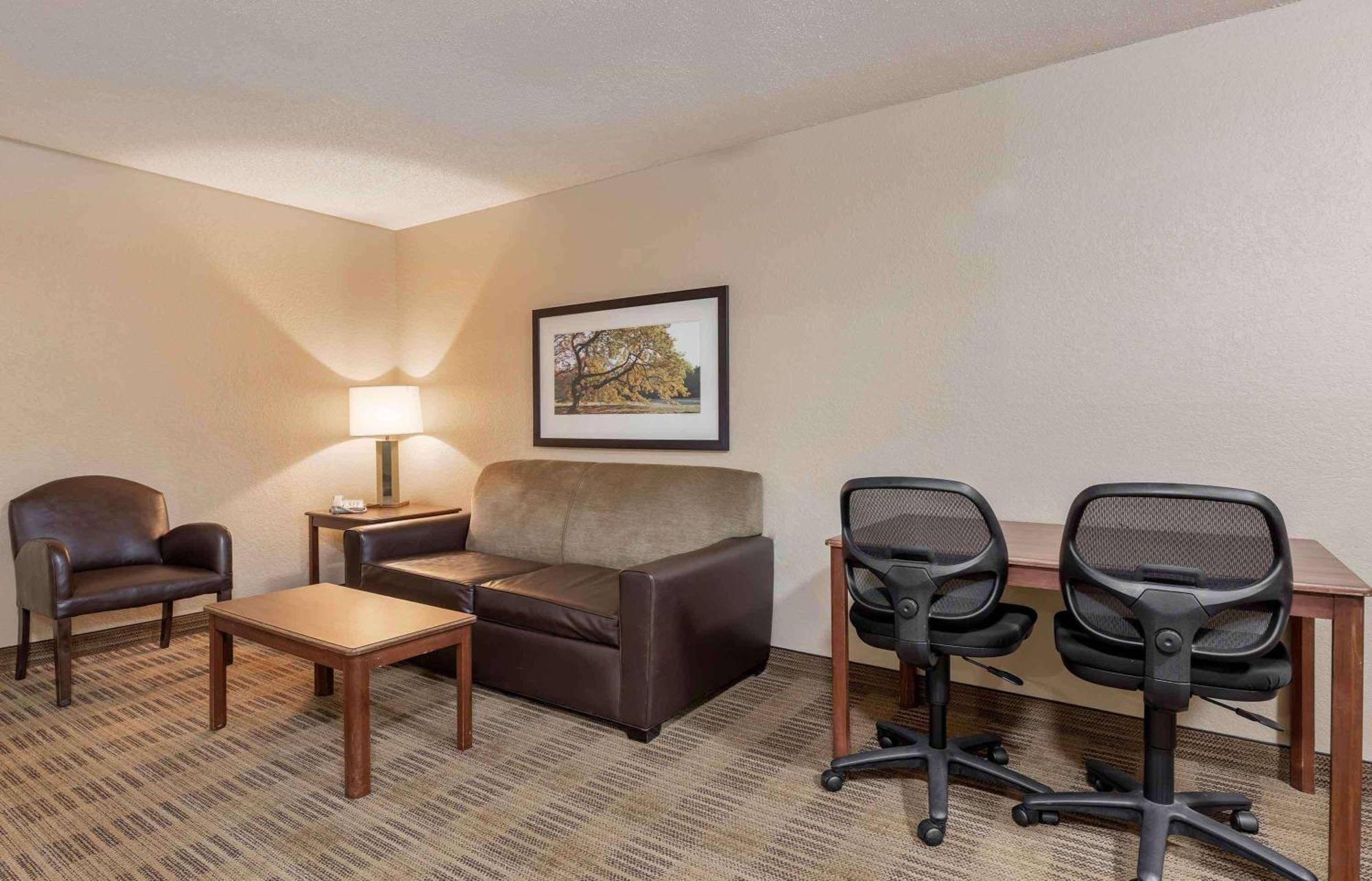 Extended Stay America Select Suites - Charlotte - Tyvola Rd - Executive Park Esterno foto