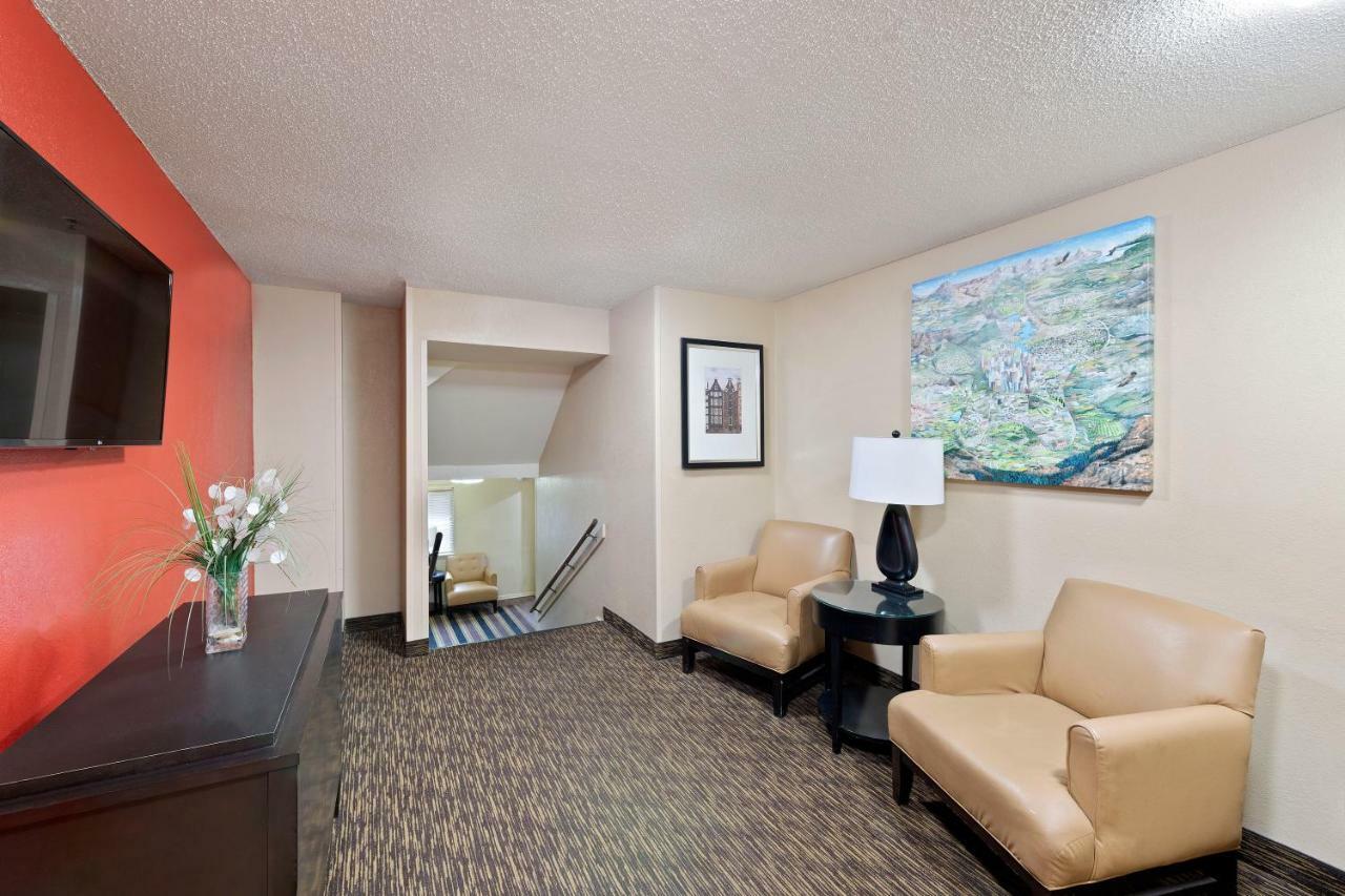 Extended Stay America Select Suites - Charlotte - Tyvola Rd - Executive Park Esterno foto