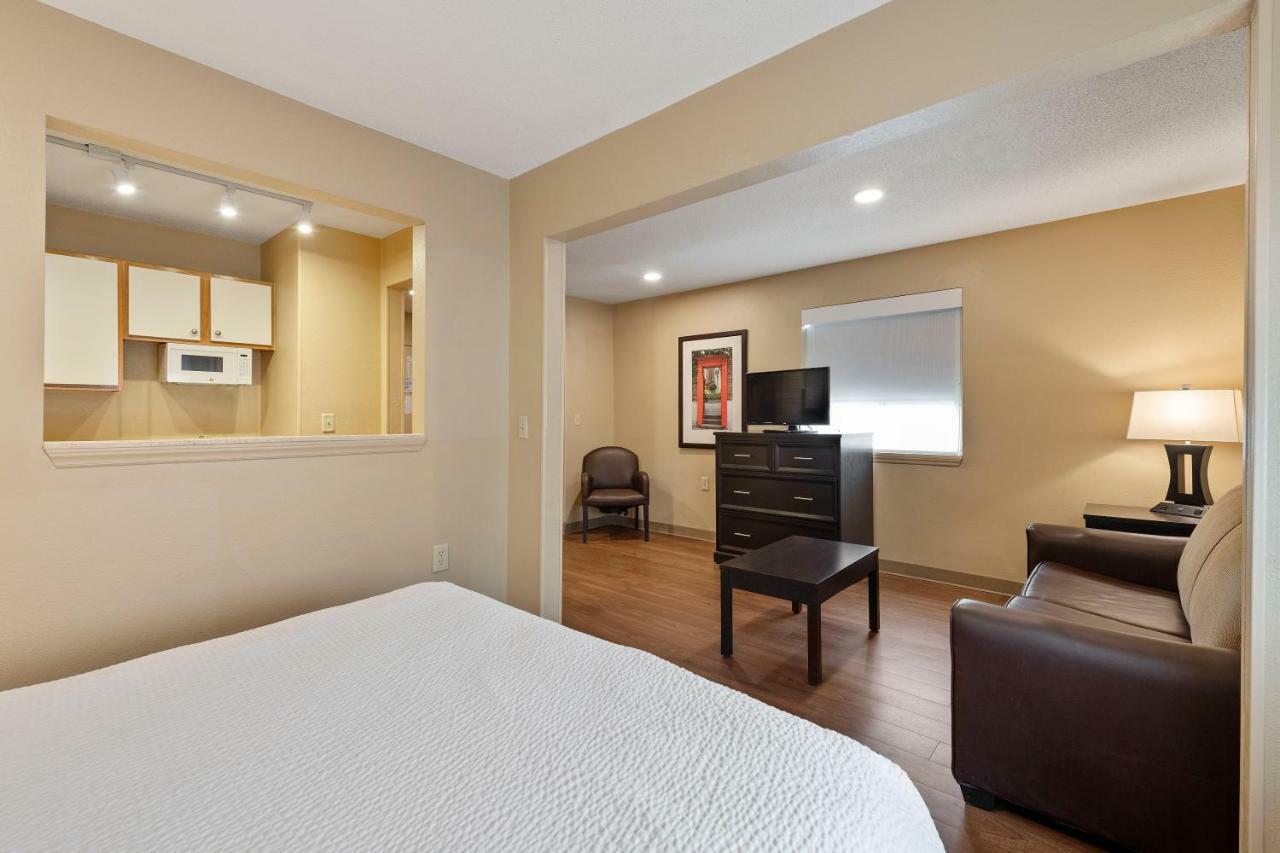Extended Stay America Select Suites - Charlotte - Tyvola Rd - Executive Park Esterno foto